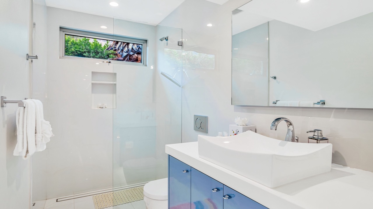 Photo of Bathroom in Historic Tennis Club