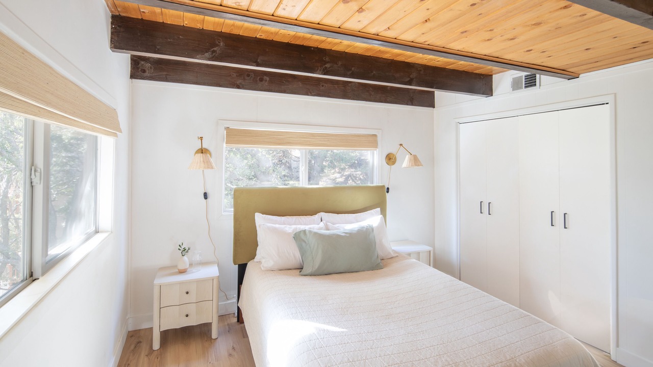 Photo of Bedroom in Crestline