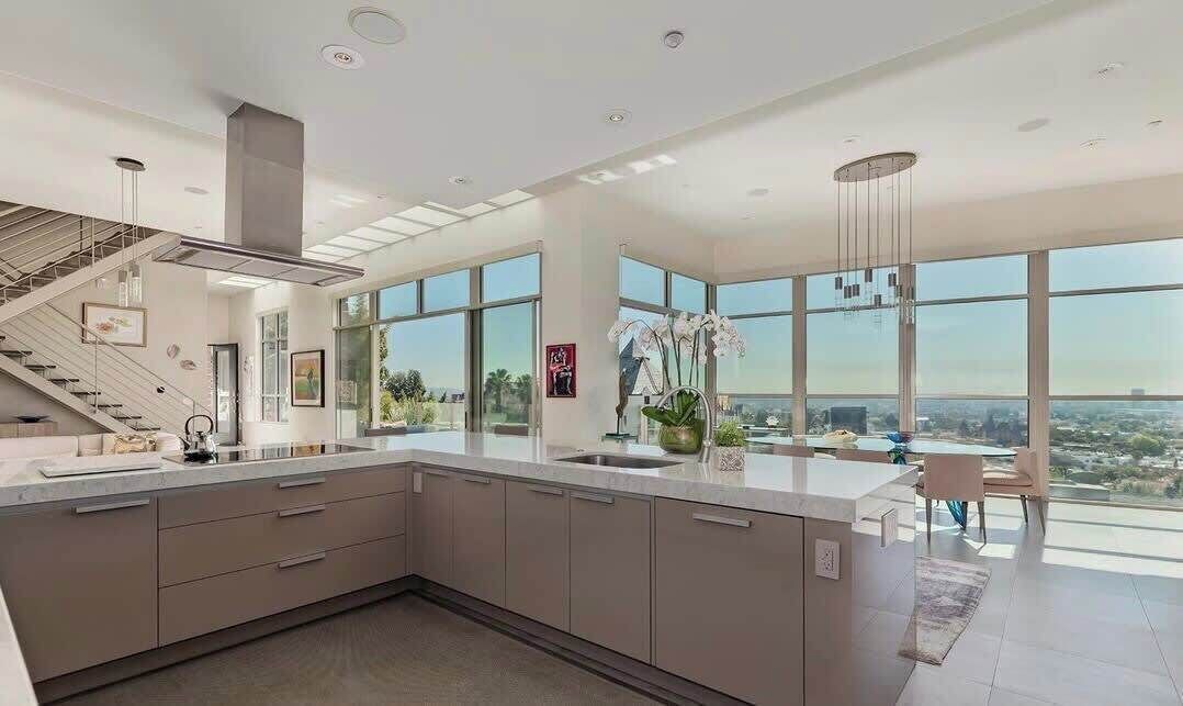 Photo of Kitchen in Hollywood Hills West