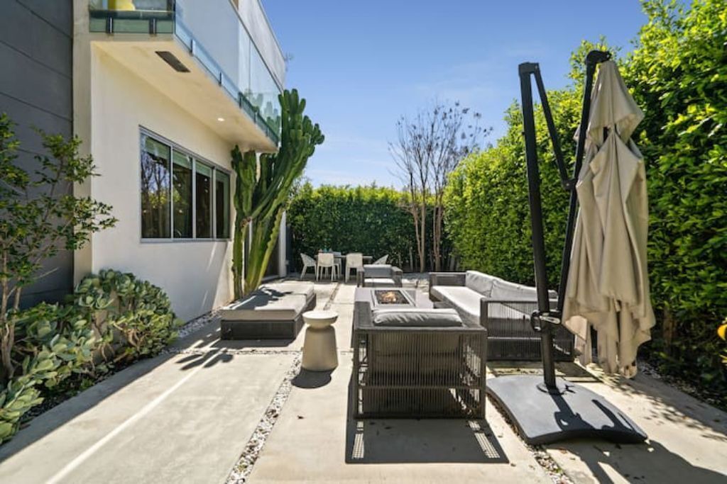 Photo of Patio Balcony in West Los Angeles
