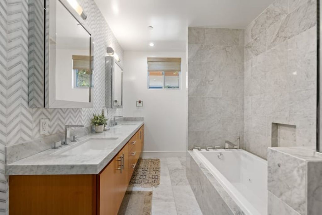 Photo of Bathroom in West Los Angeles