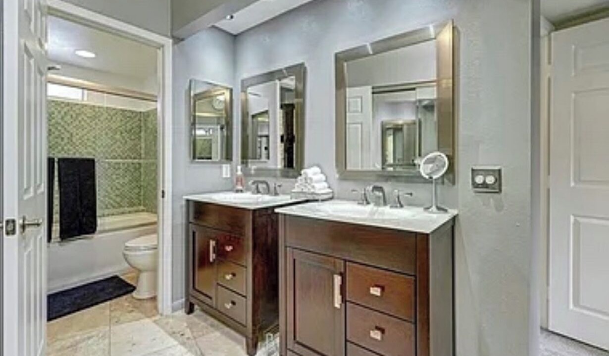 Photo of Bathroom in Laguna Beach