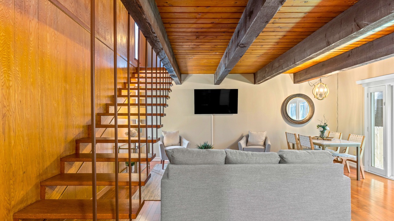 Photo of Livingroom in Old Towne