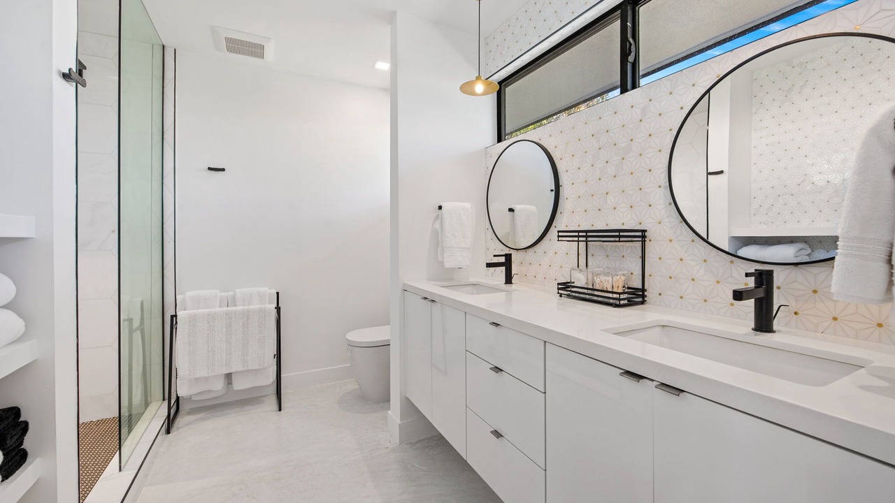 Photo of Bathroom in Indian Canyon