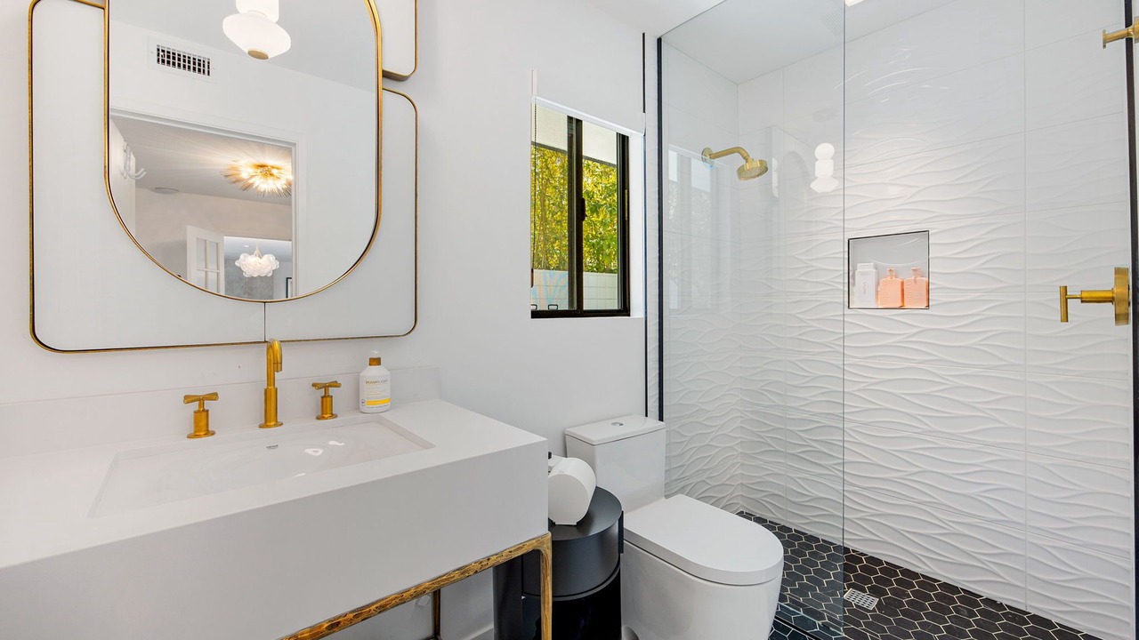 Photo of Bathroom in Indian Canyon