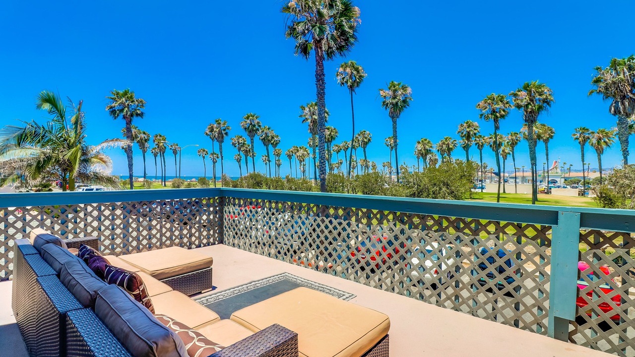Photo of Patio Balcony in South Mission Beach