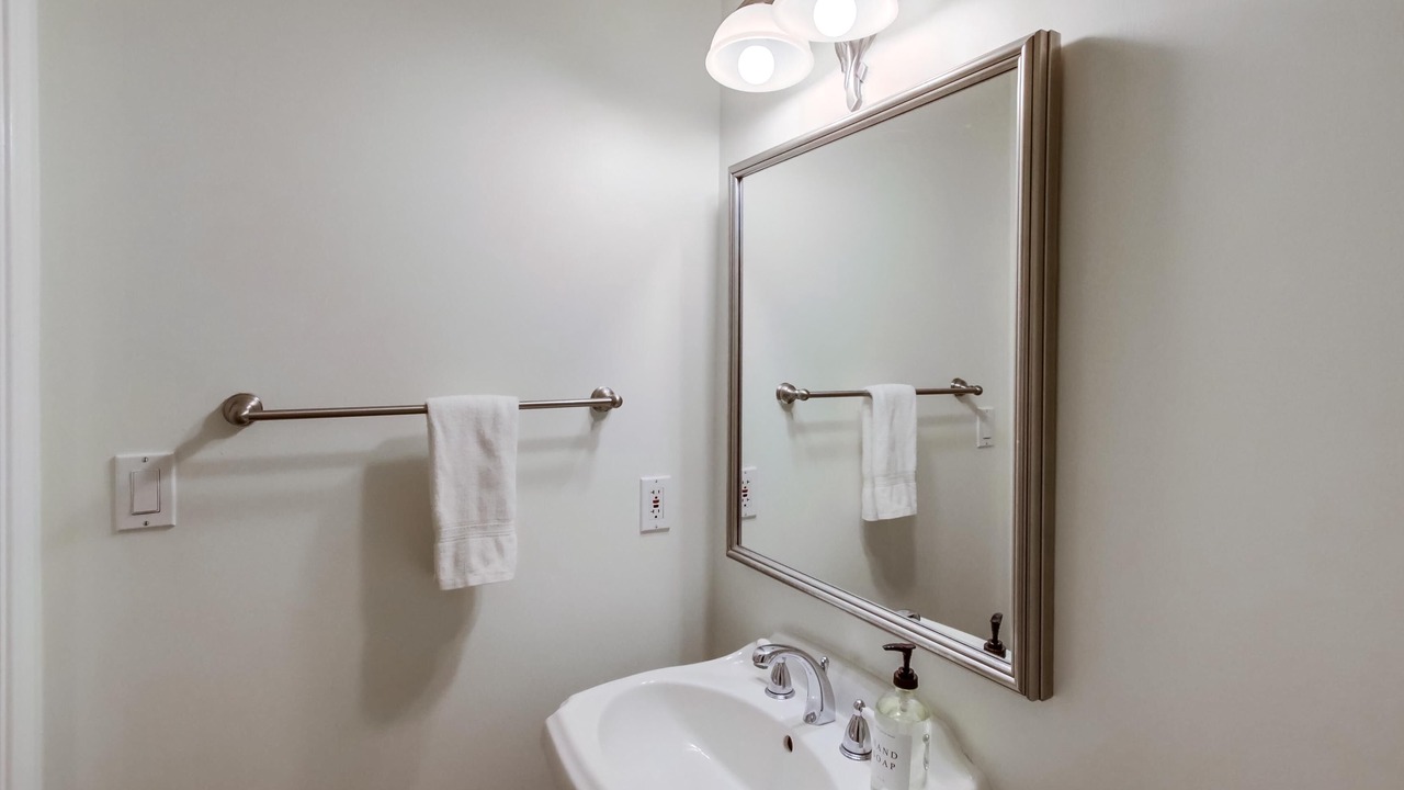 Photo of Bathroom in La Jolla Mesa