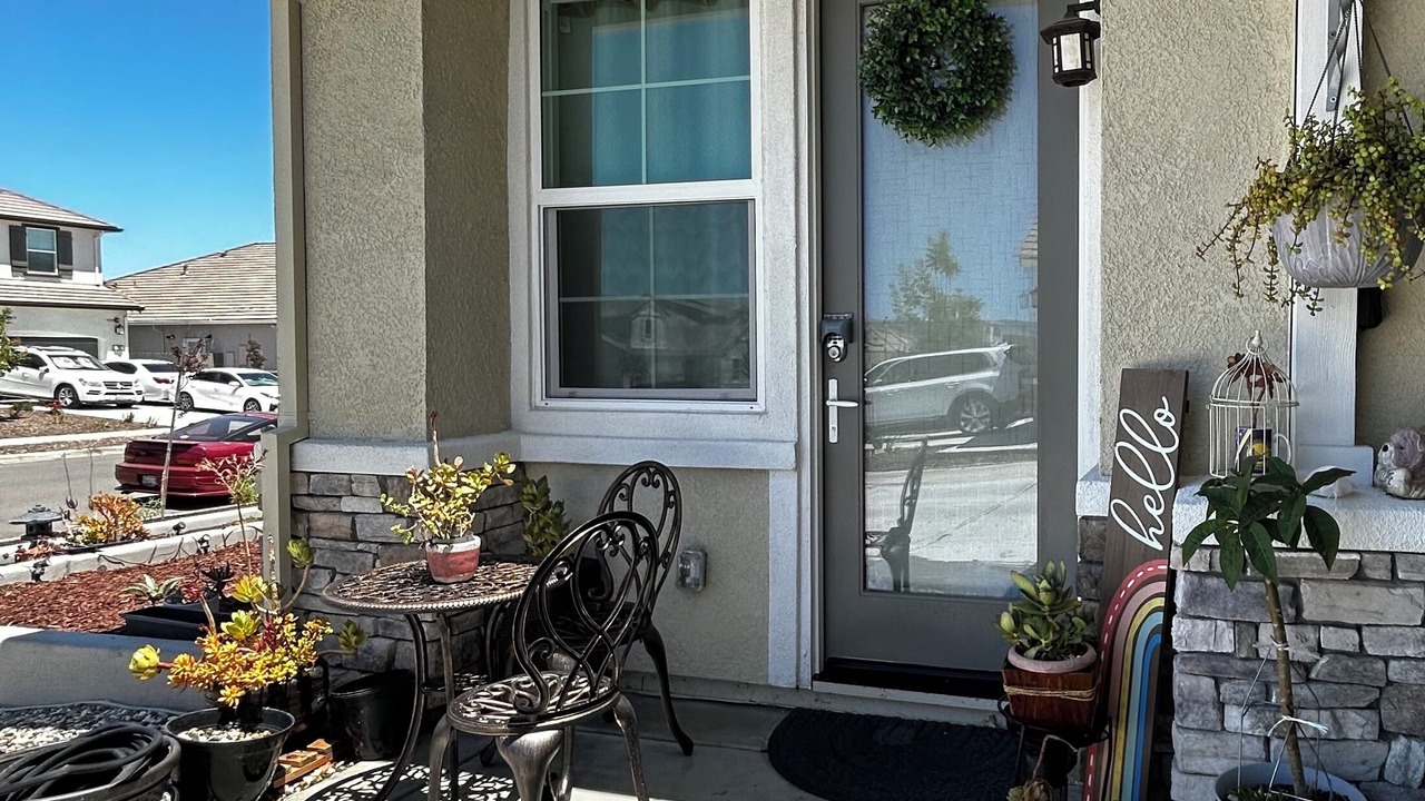 Photo of Outdoor in Nut Tree