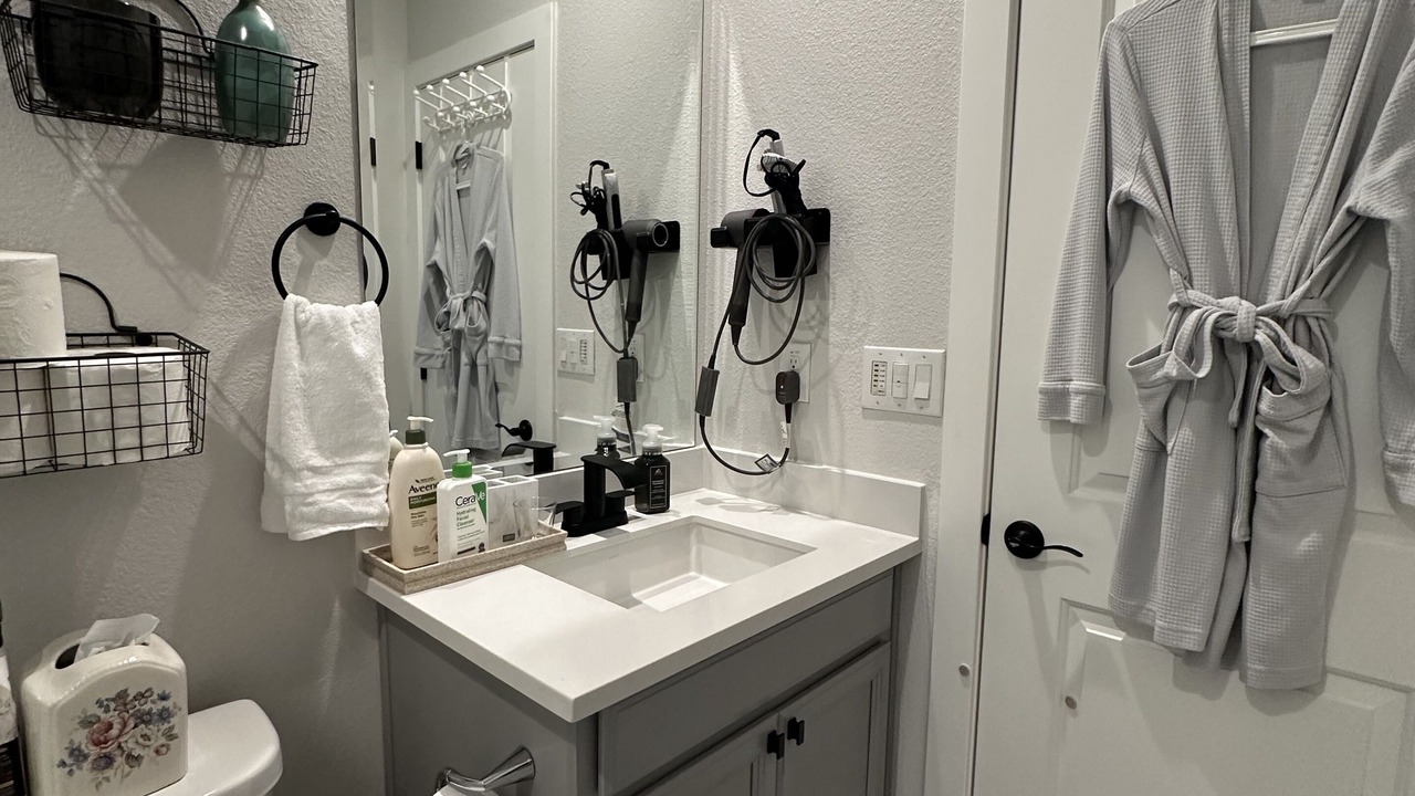 Photo of Bathroom in Nut Tree