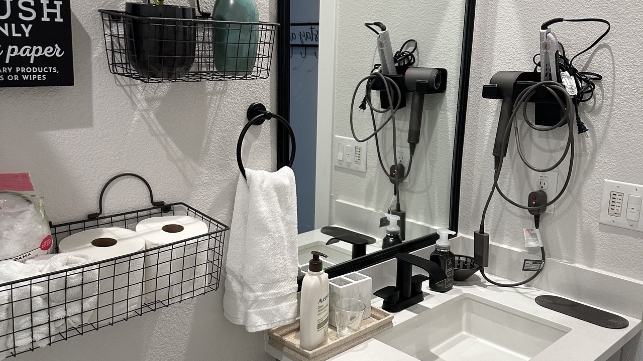 Photo of Bathroom in Nut Tree