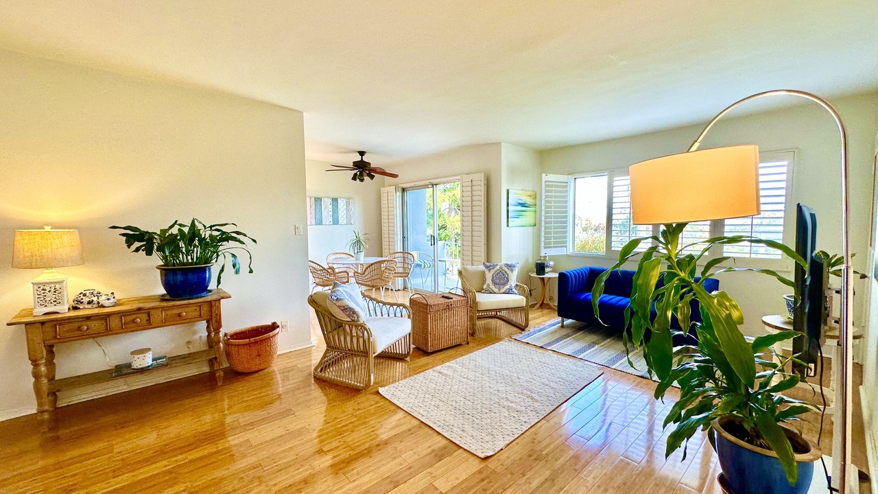 Photo of Livingroom in Sawtelle