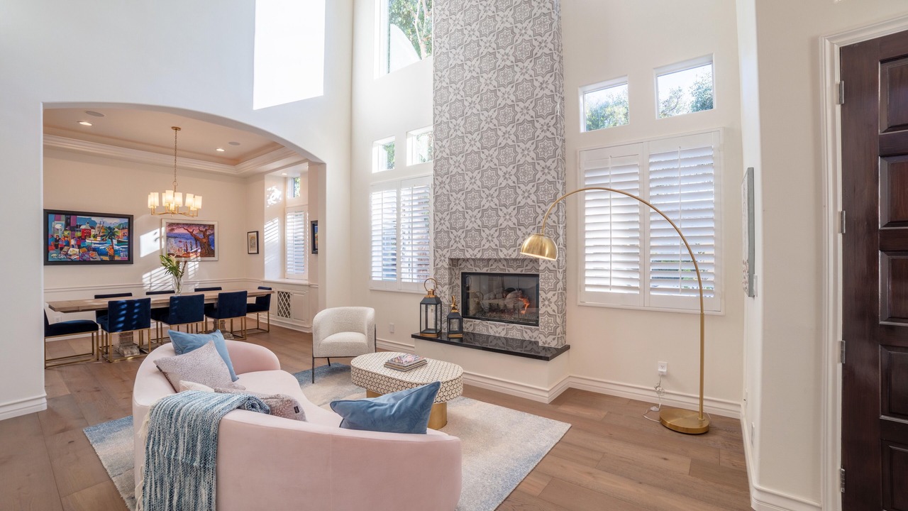 Photo of Livingroom in Tree Section