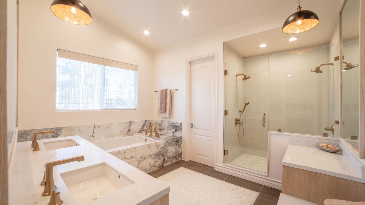 Photo of Bathroom in Tree Section