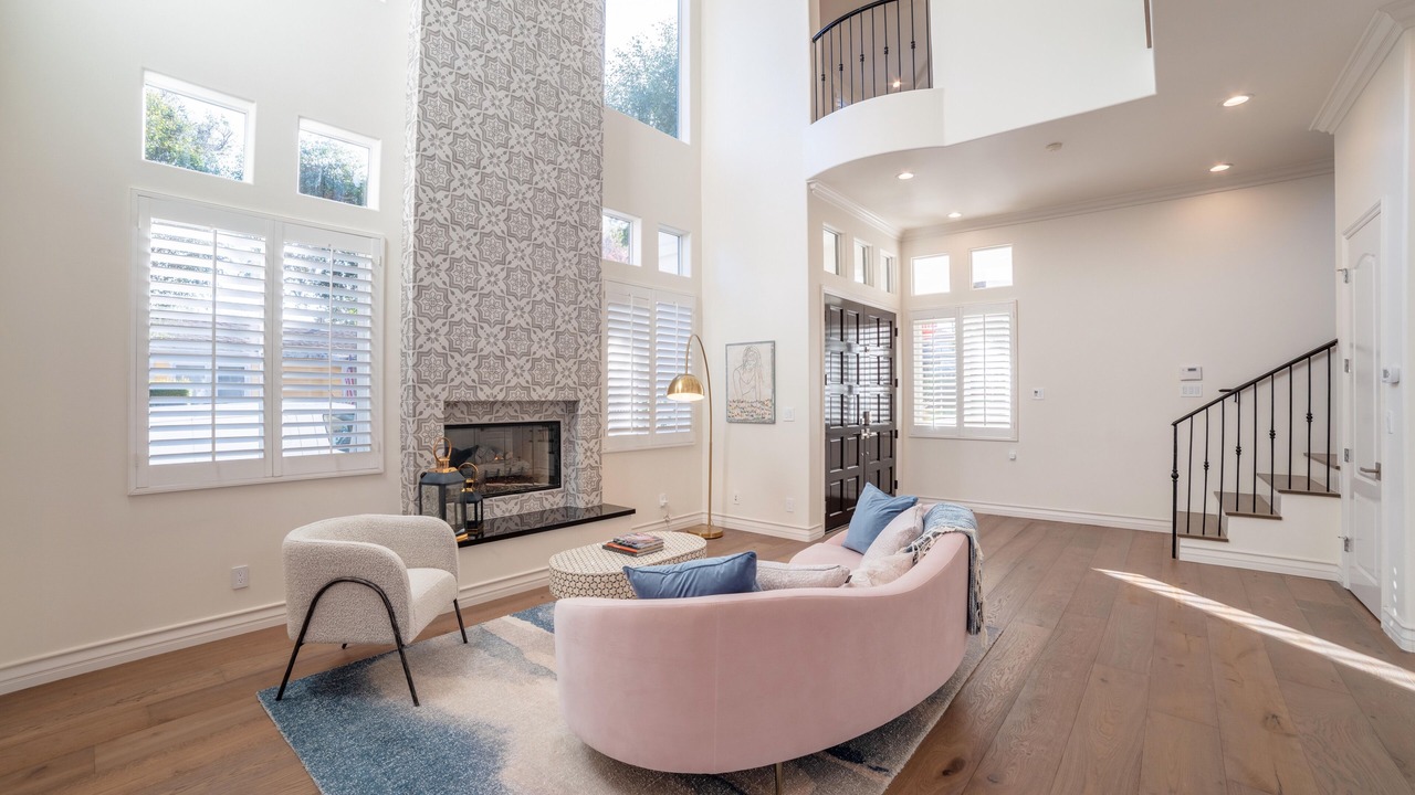 Photo of Livingroom in Tree Section