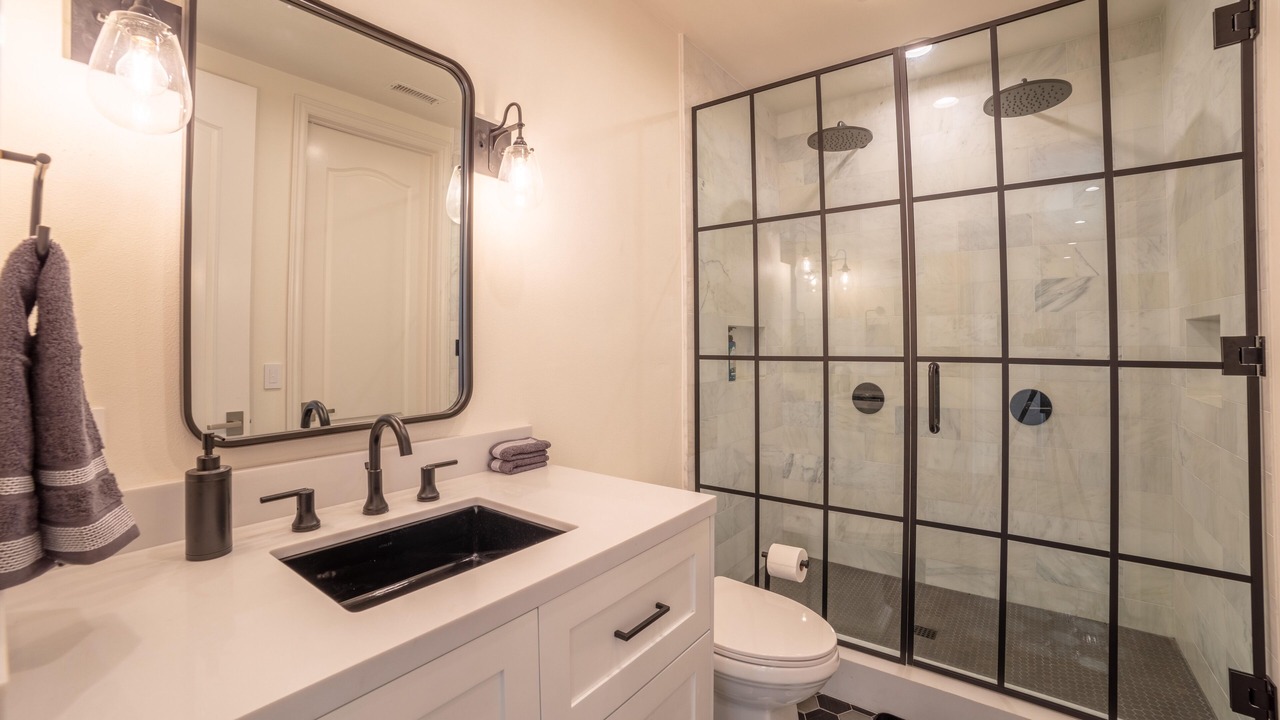 Photo of Bathroom in Tree Section
