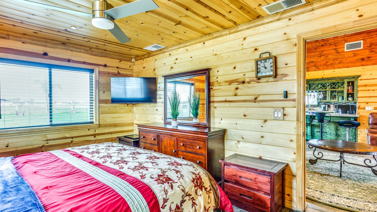 Photo of Bedroom in Tulare