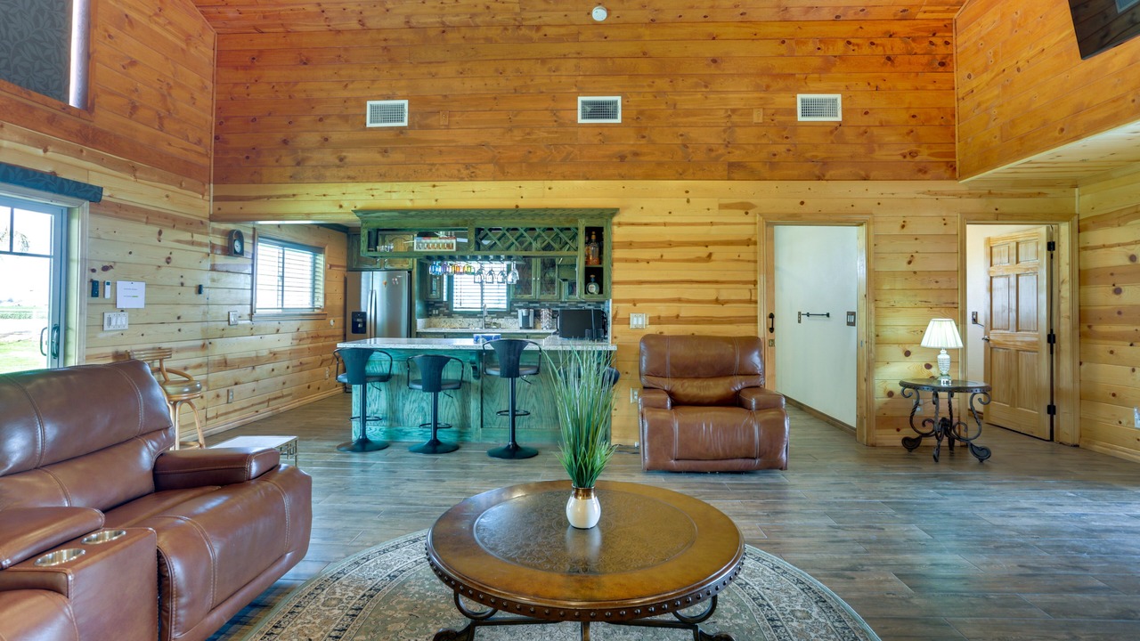 Photo of Livingroom in Tulare
