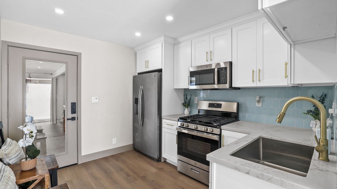 Photo of Kitchen in Midway City