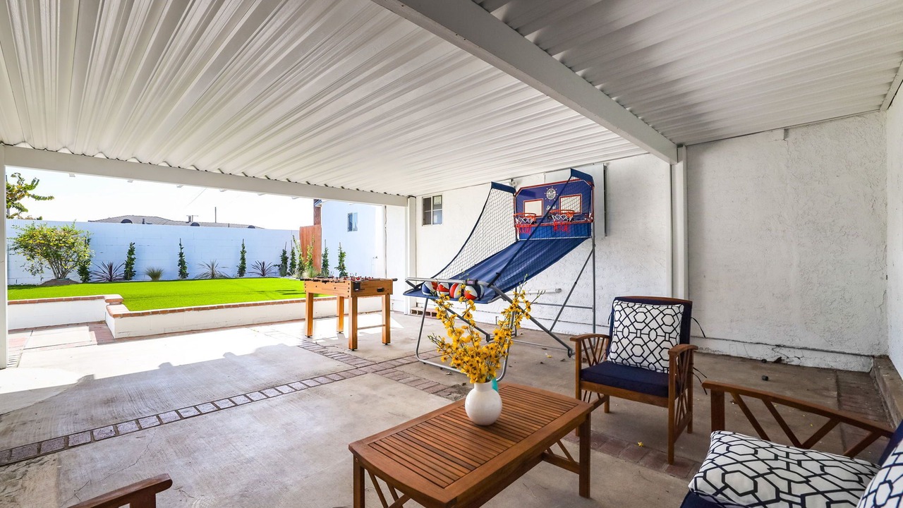 Photo of Patio Balcony in Midway City