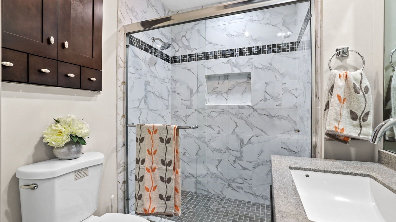 Photo of Bathroom in Midway City
