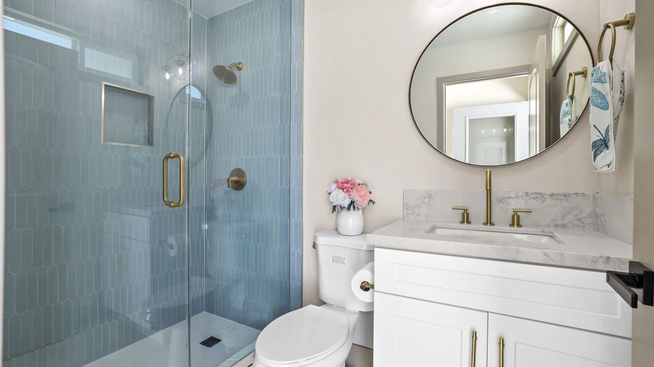 Photo of Bathroom in Midway City