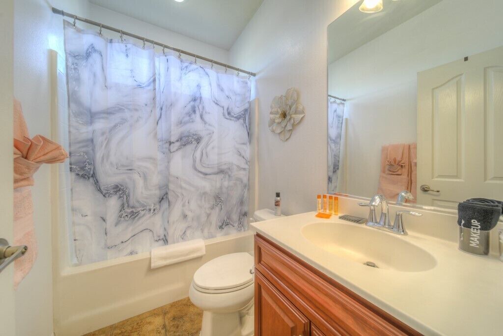 Photo of Bathroom in Eastvale