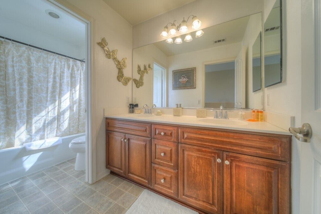Photo of Bathroom in Eastvale