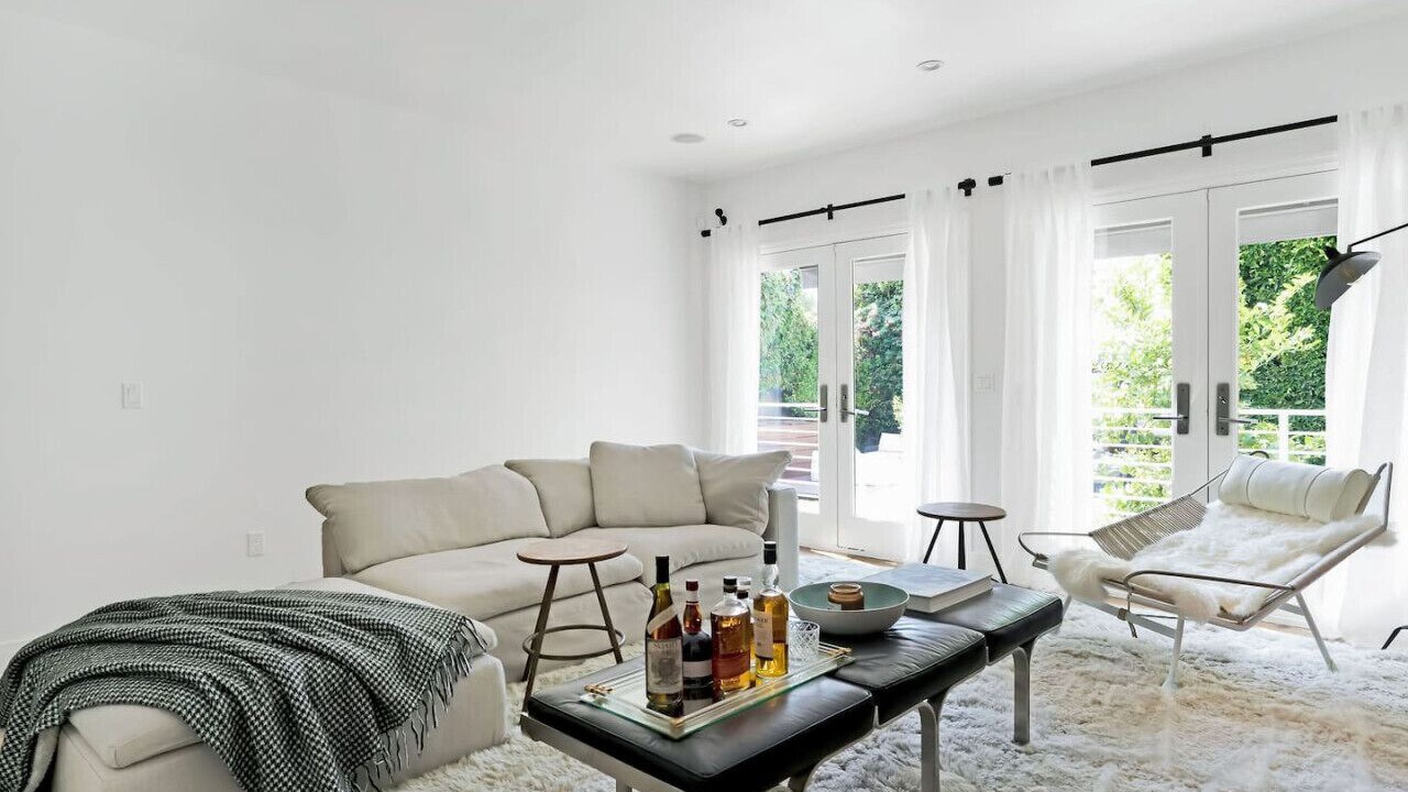 Photo of Livingroom in Beverly Grove
