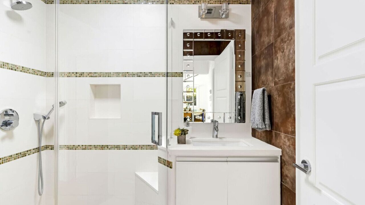 Photo of Bathroom in Beverly Grove