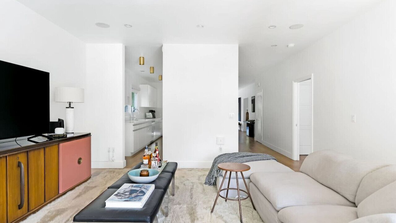 Photo of Livingroom in Beverly Grove
