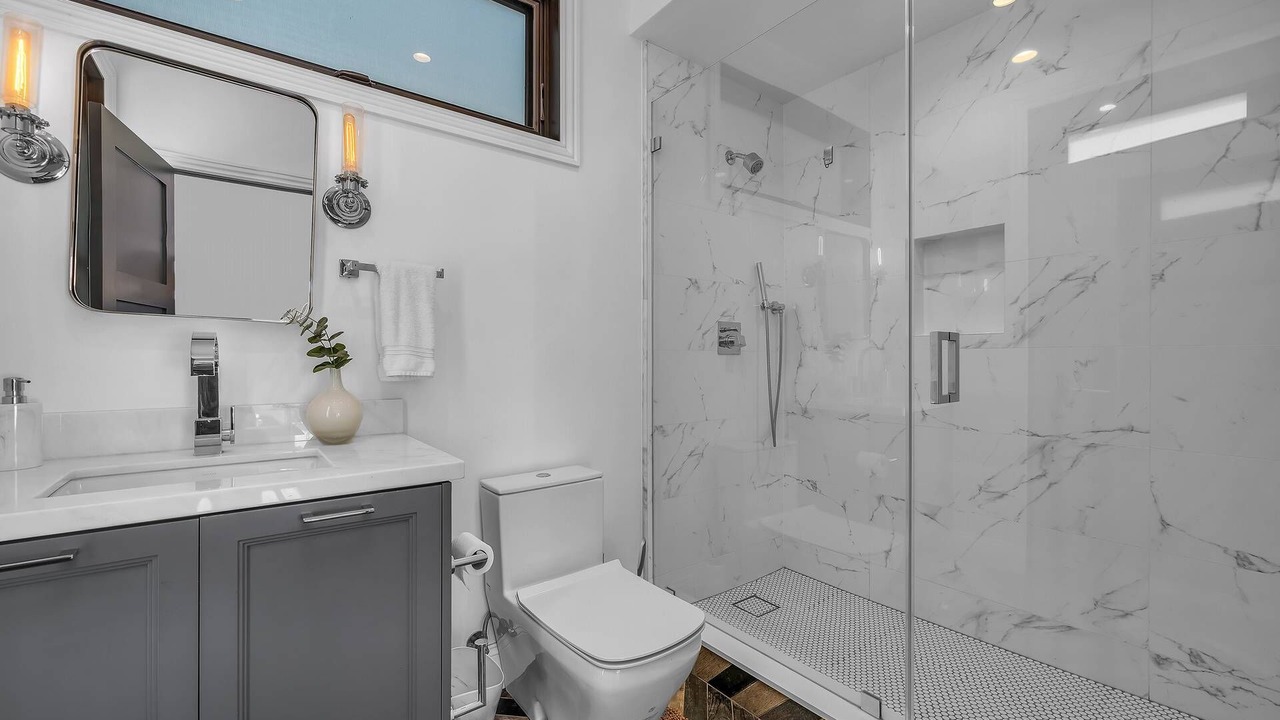 Photo of Bathroom in Beverly Grove
