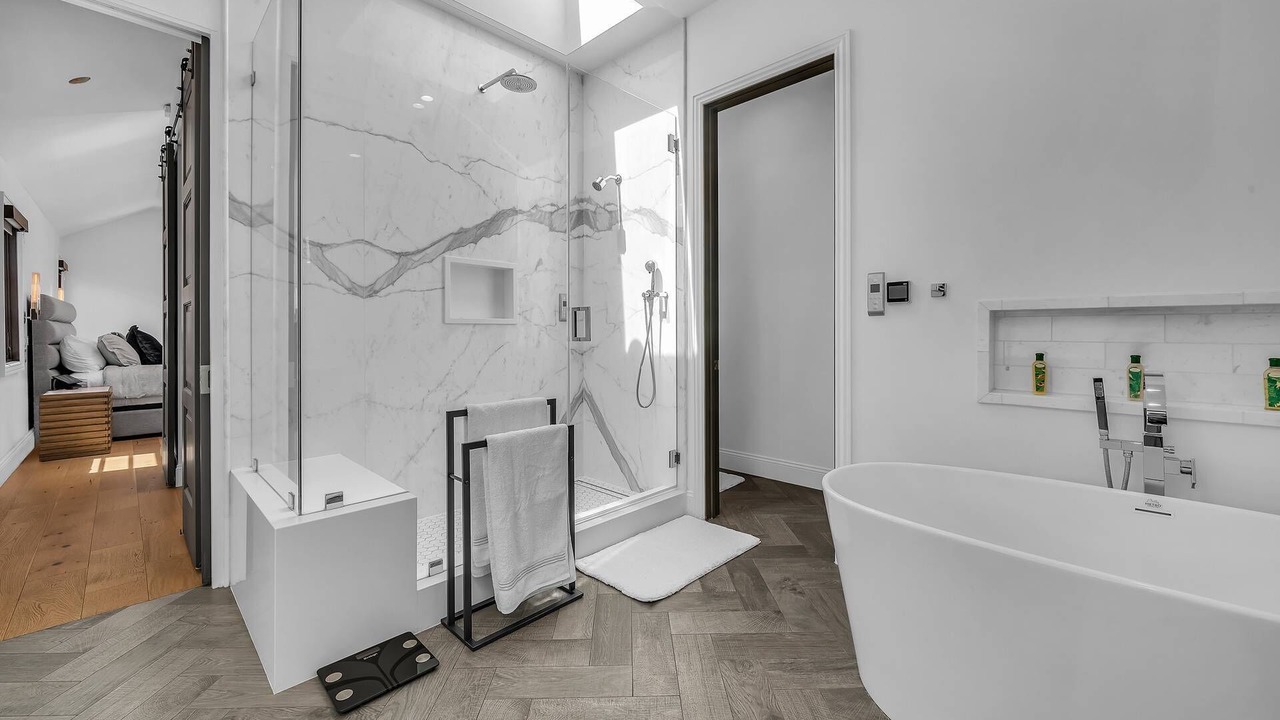 Photo of Bathroom in Beverly Grove