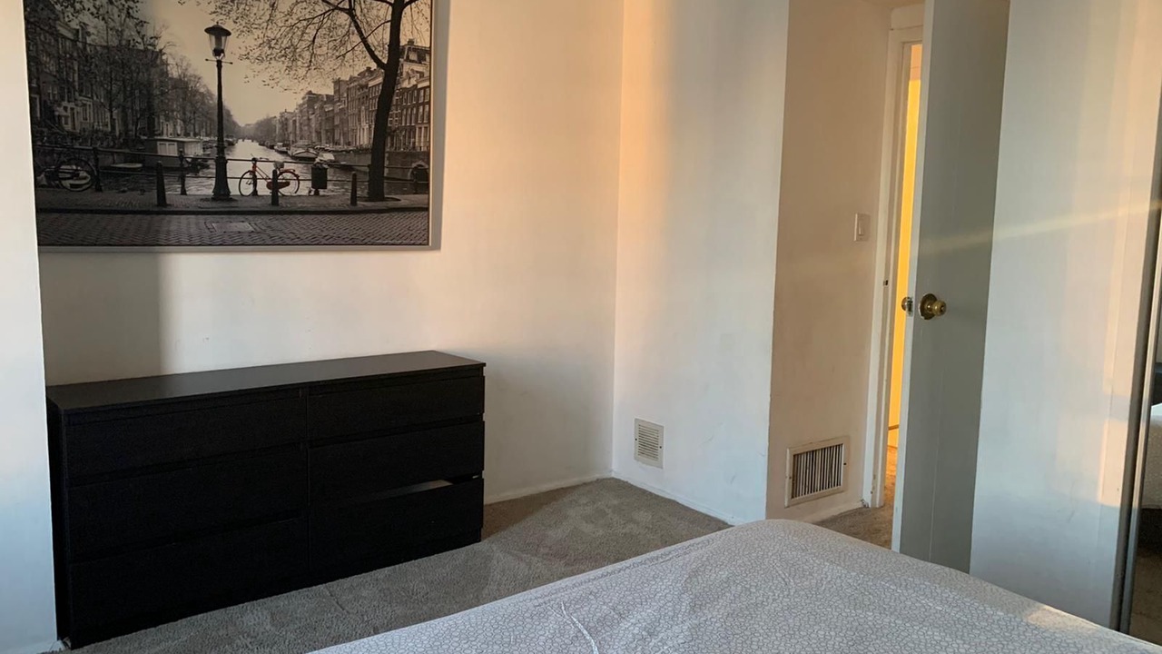 Photo of Bedroom in Miracle Mile