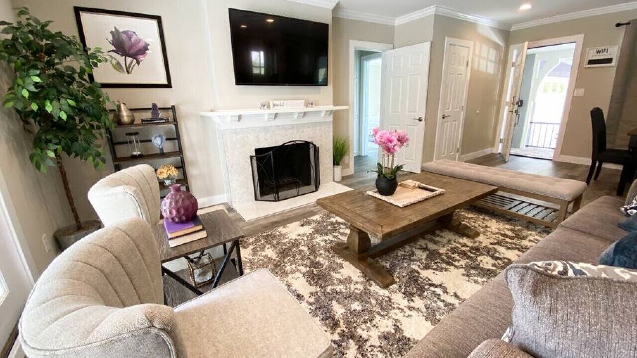 Photo of Livingroom in Burbank