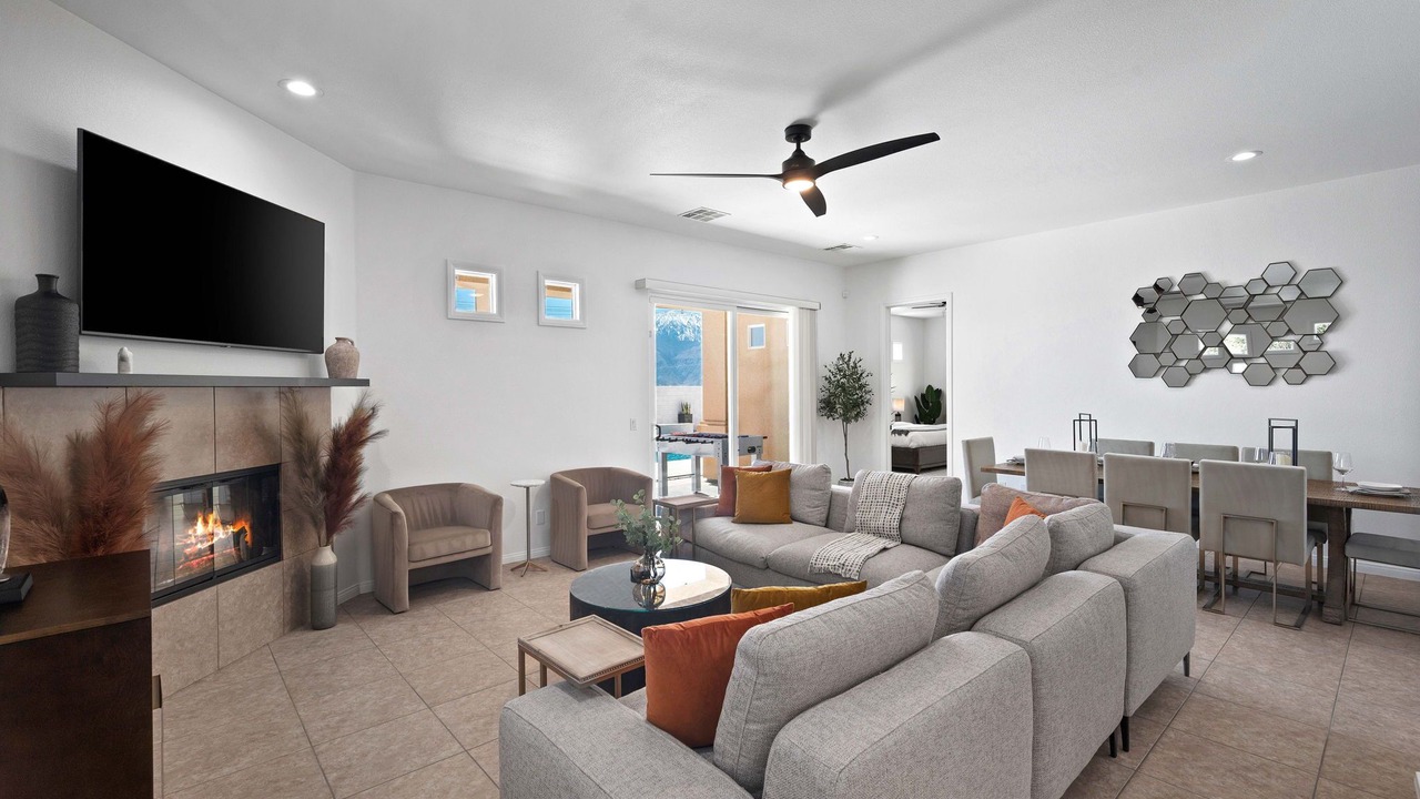 Photo of Livingroom in Desert Hot Springs