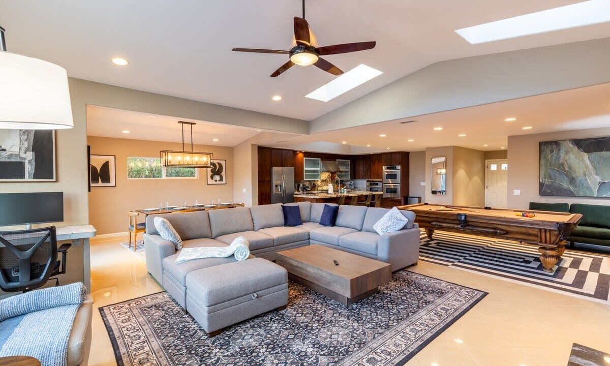 Photo of Livingroom in South Oceanside