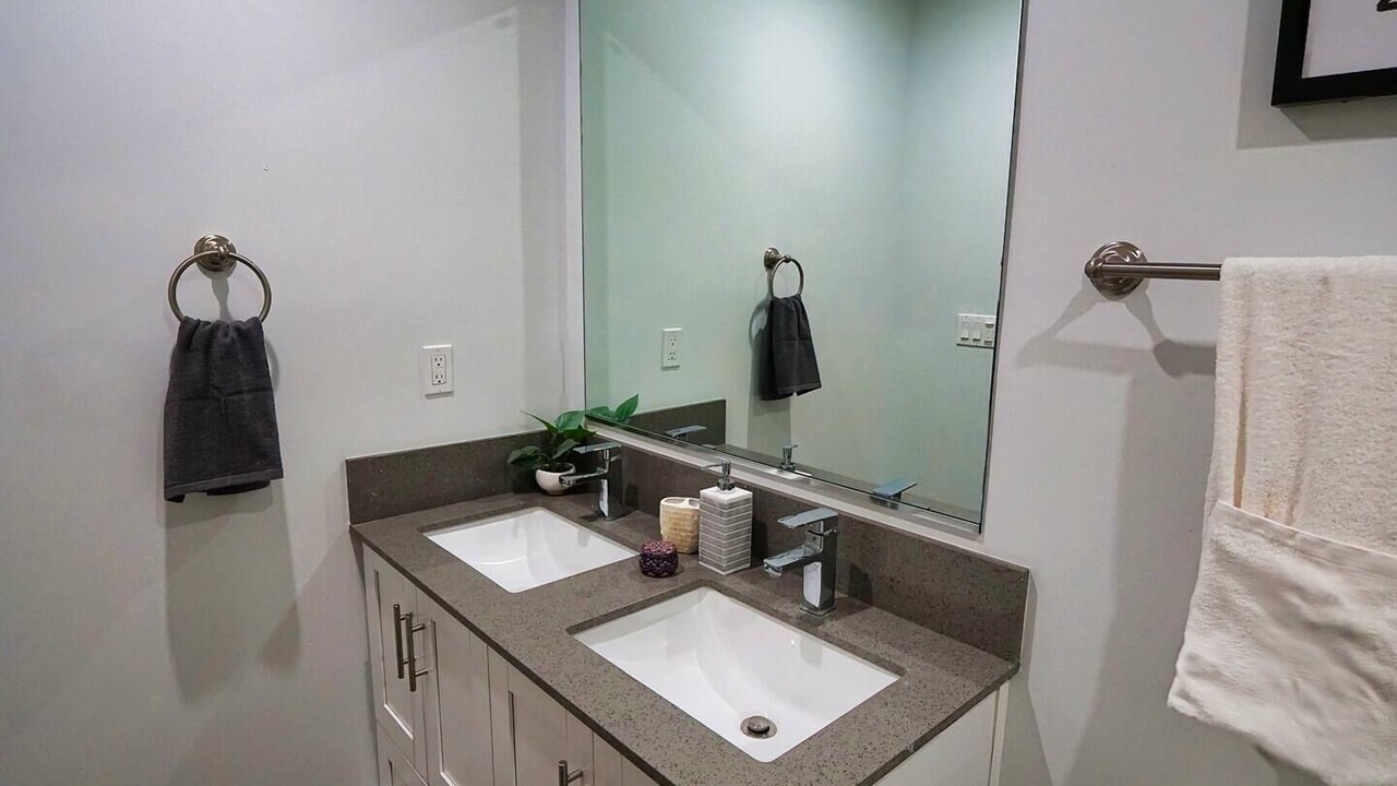 Photo of Bathroom in Lawndale
