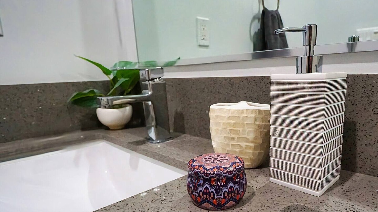 Photo of Bathroom in Lawndale