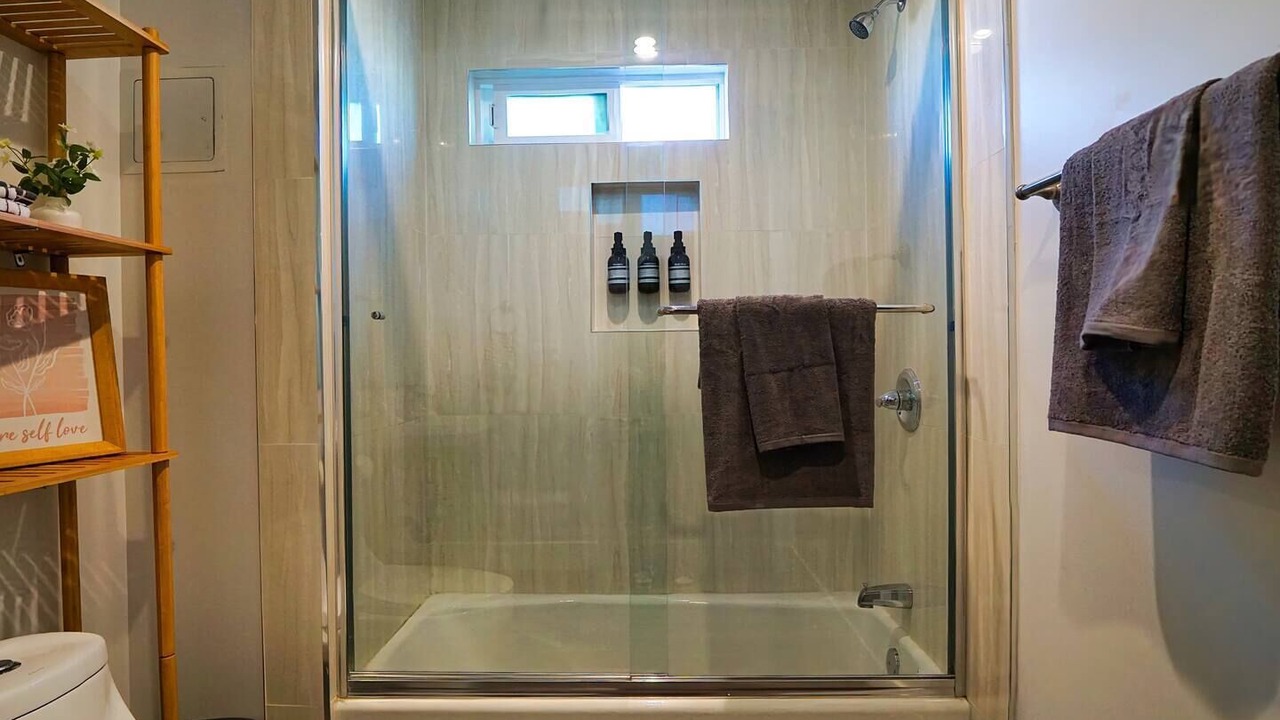 Photo of Bathroom in Lawndale