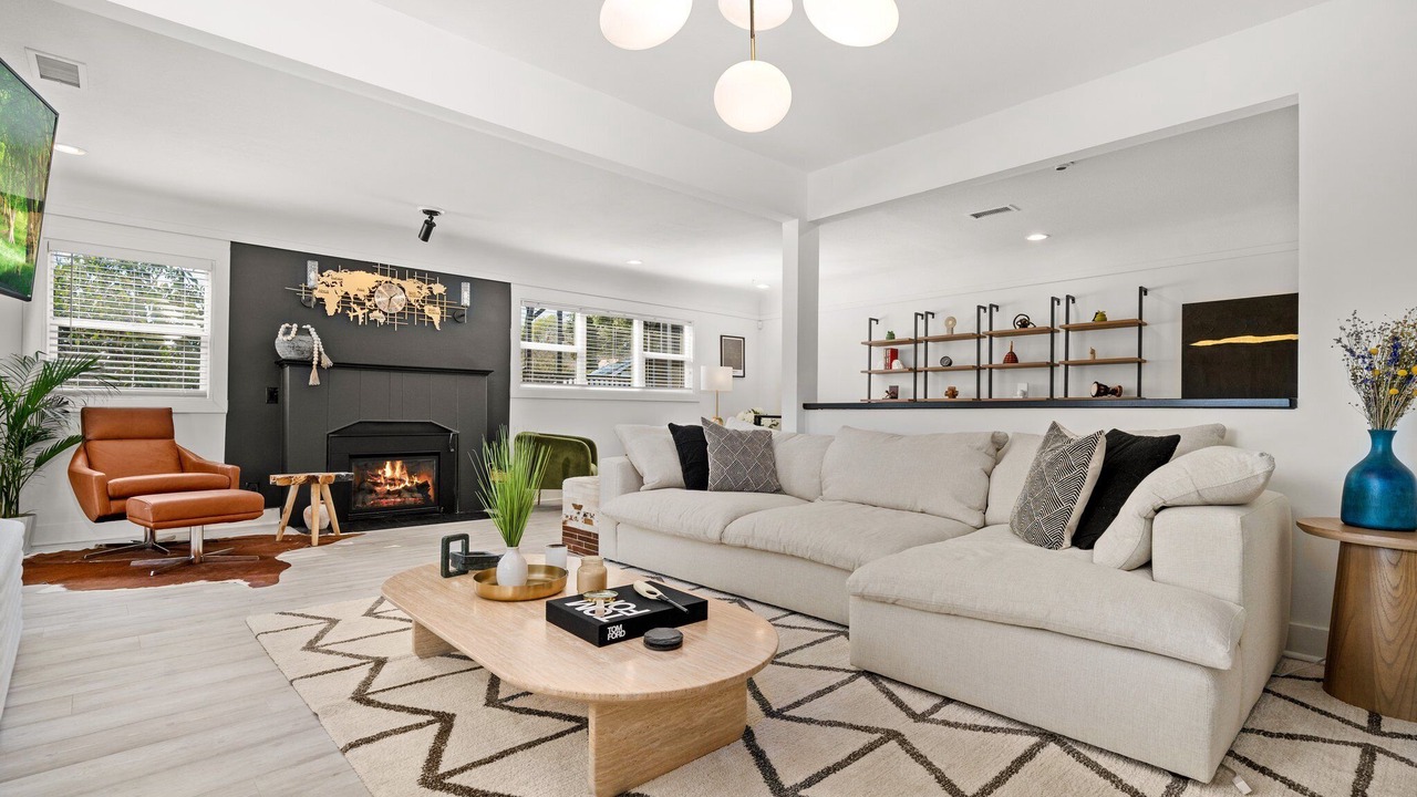 Photo of Livingroom in Eagle Rock