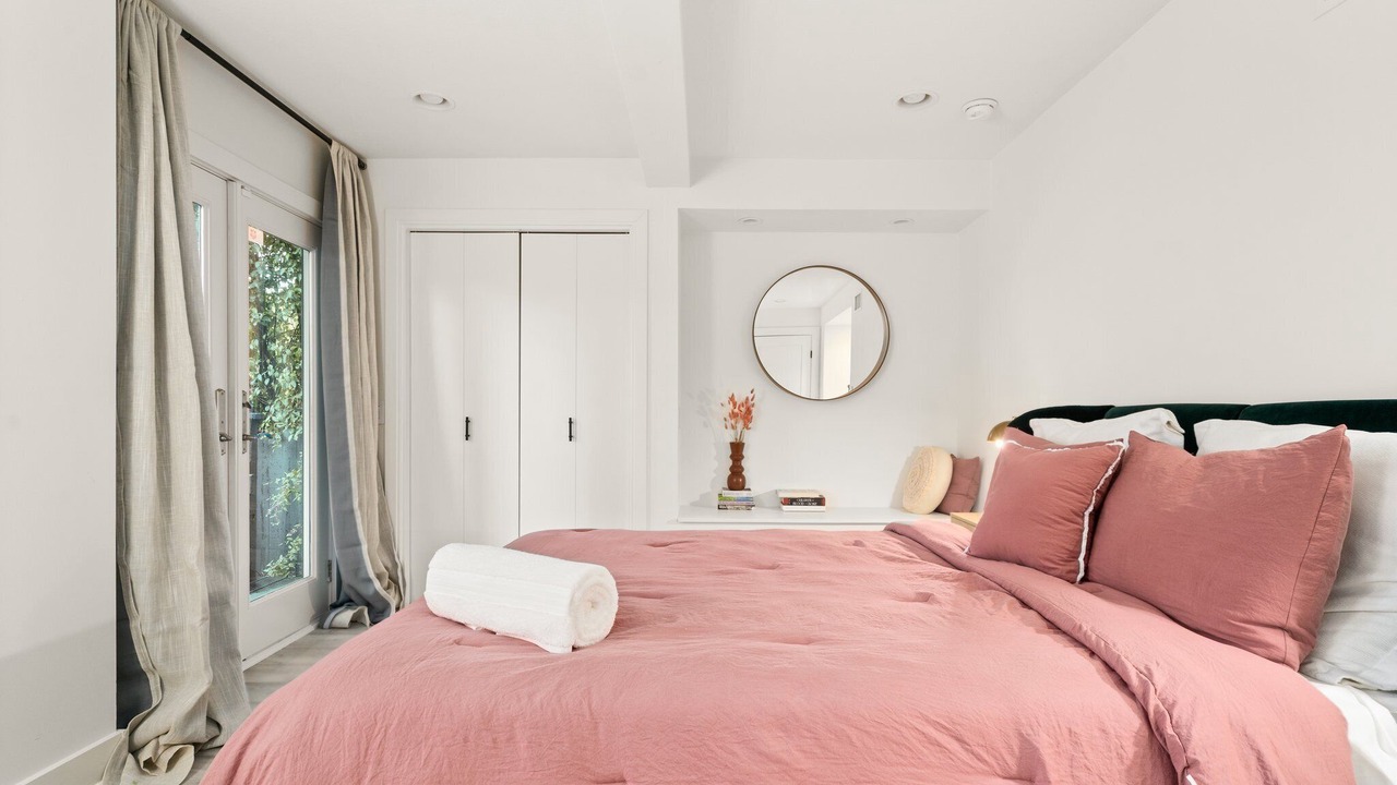 Photo of Bedroom in Eagle Rock