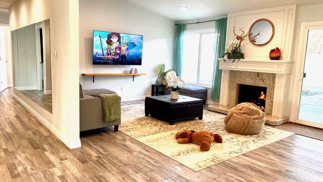 Photo of Livingroom in Northwest Anaheim