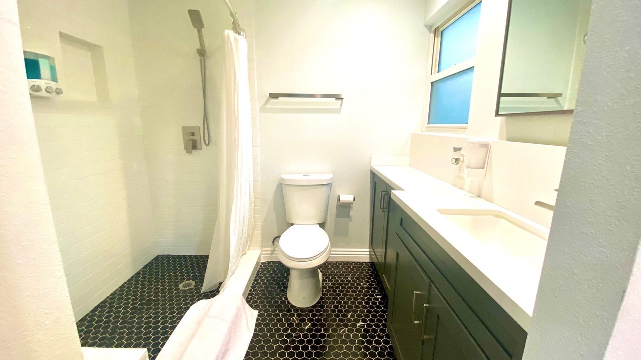 Photo of Bathroom in Northwest Anaheim