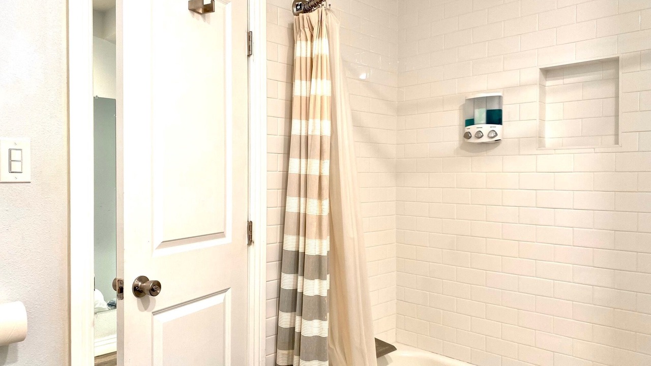 Photo of Bathroom in Northwest Anaheim