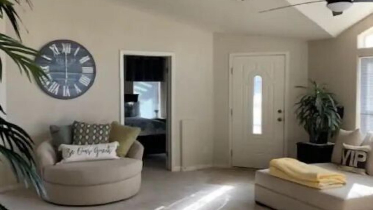 Photo of Livingroom in Needles