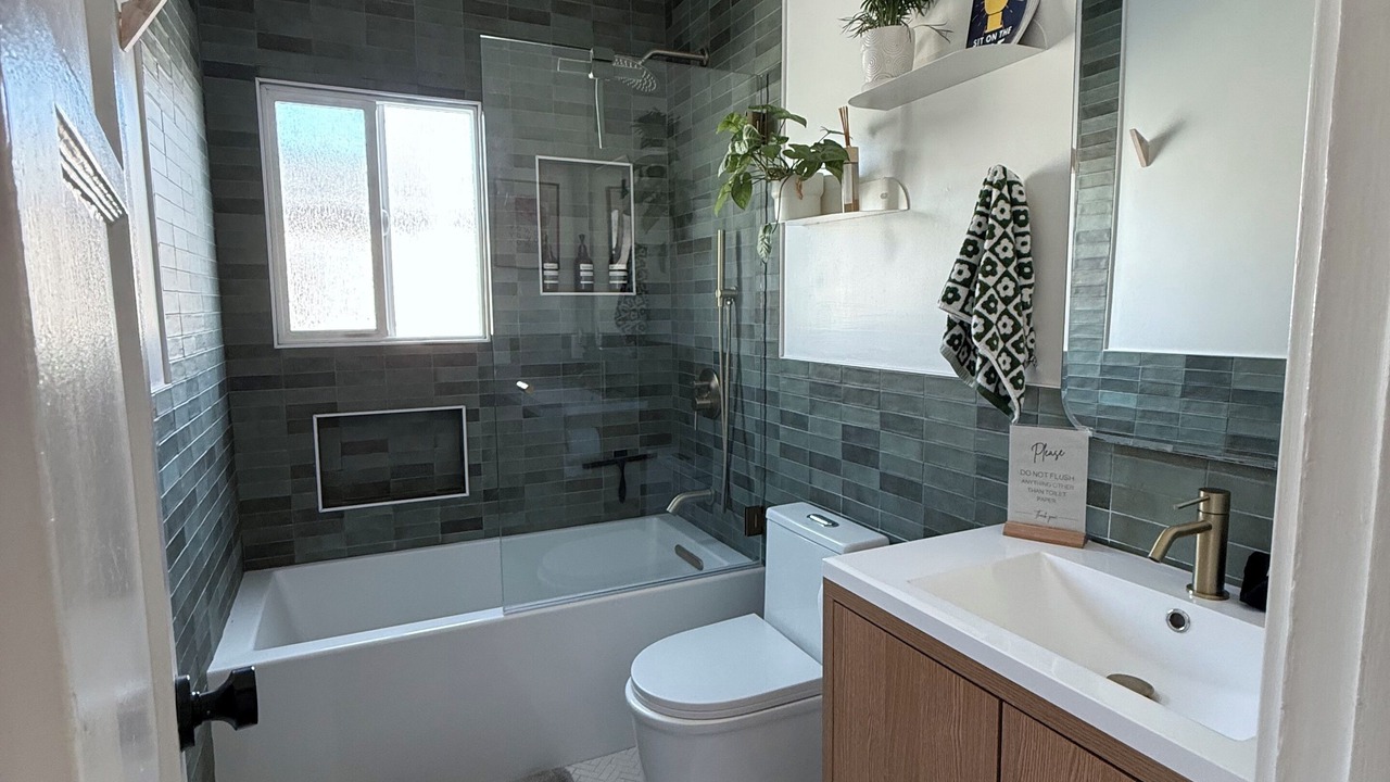 Photo of Bathroom in Belmont Shore