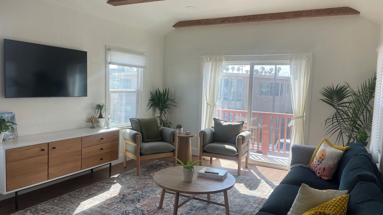 Photo of Livingroom in Belmont Shore