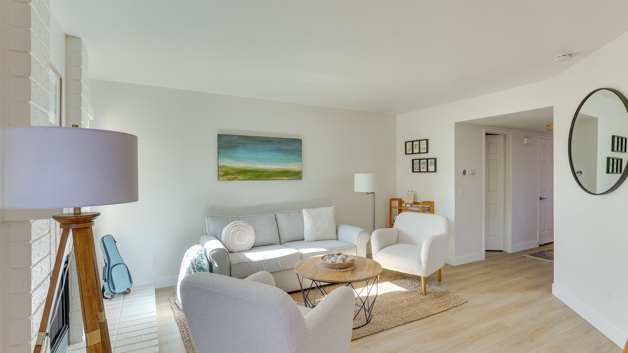 Photo of Livingroom in Spinnaker Hill