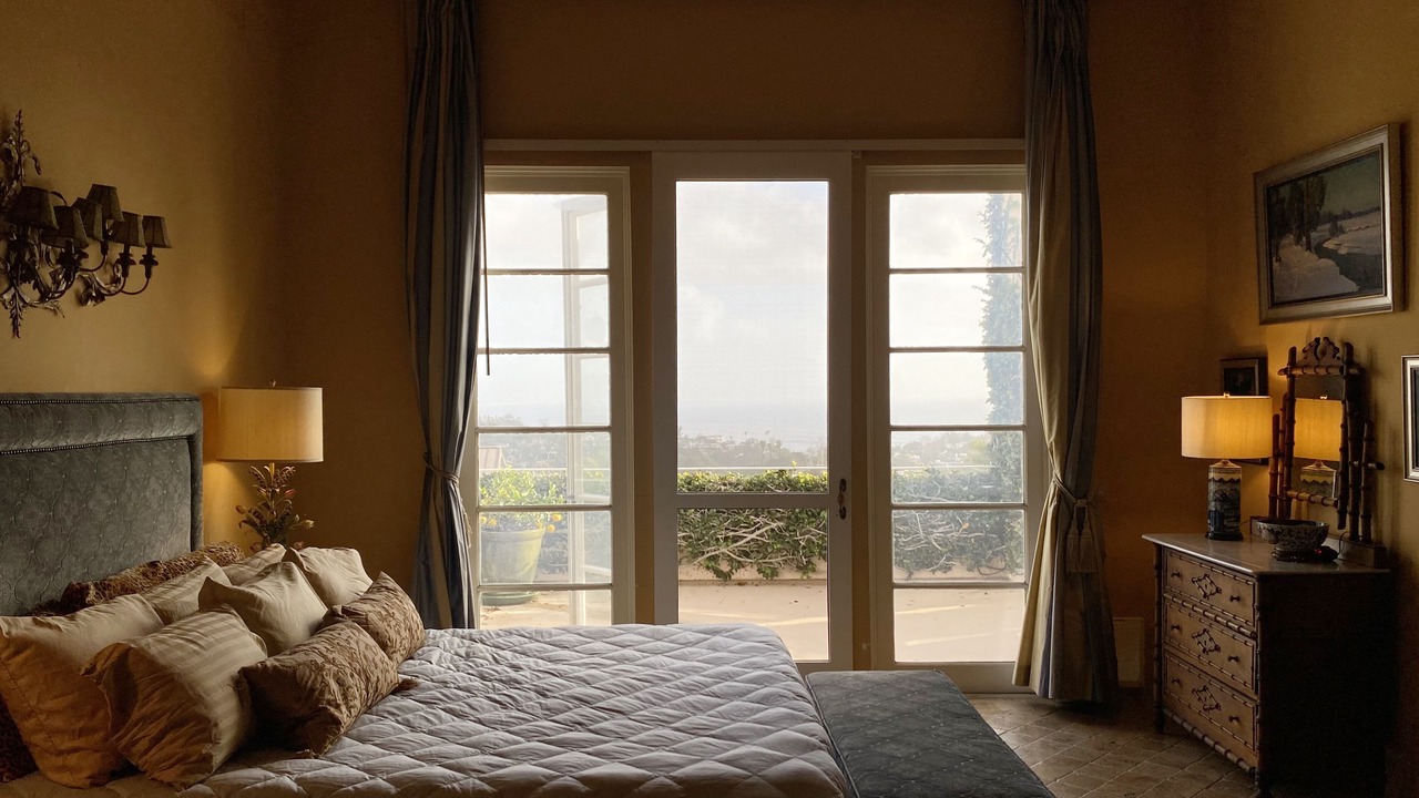 Photo of Bedroom in Pacific Palisades