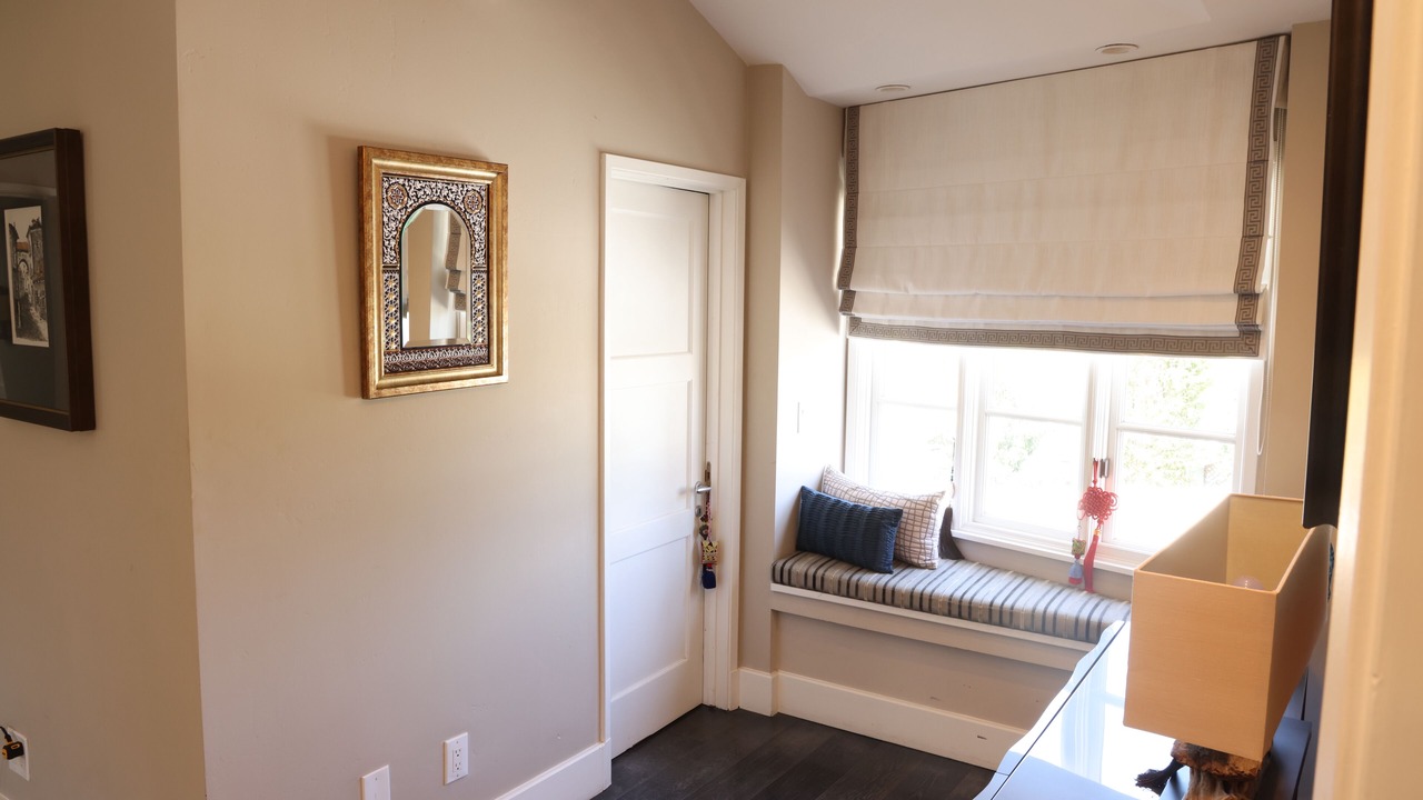 Photo of Livingroom in Village of La Jolla